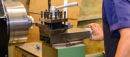 Source Machine - Manual Machining